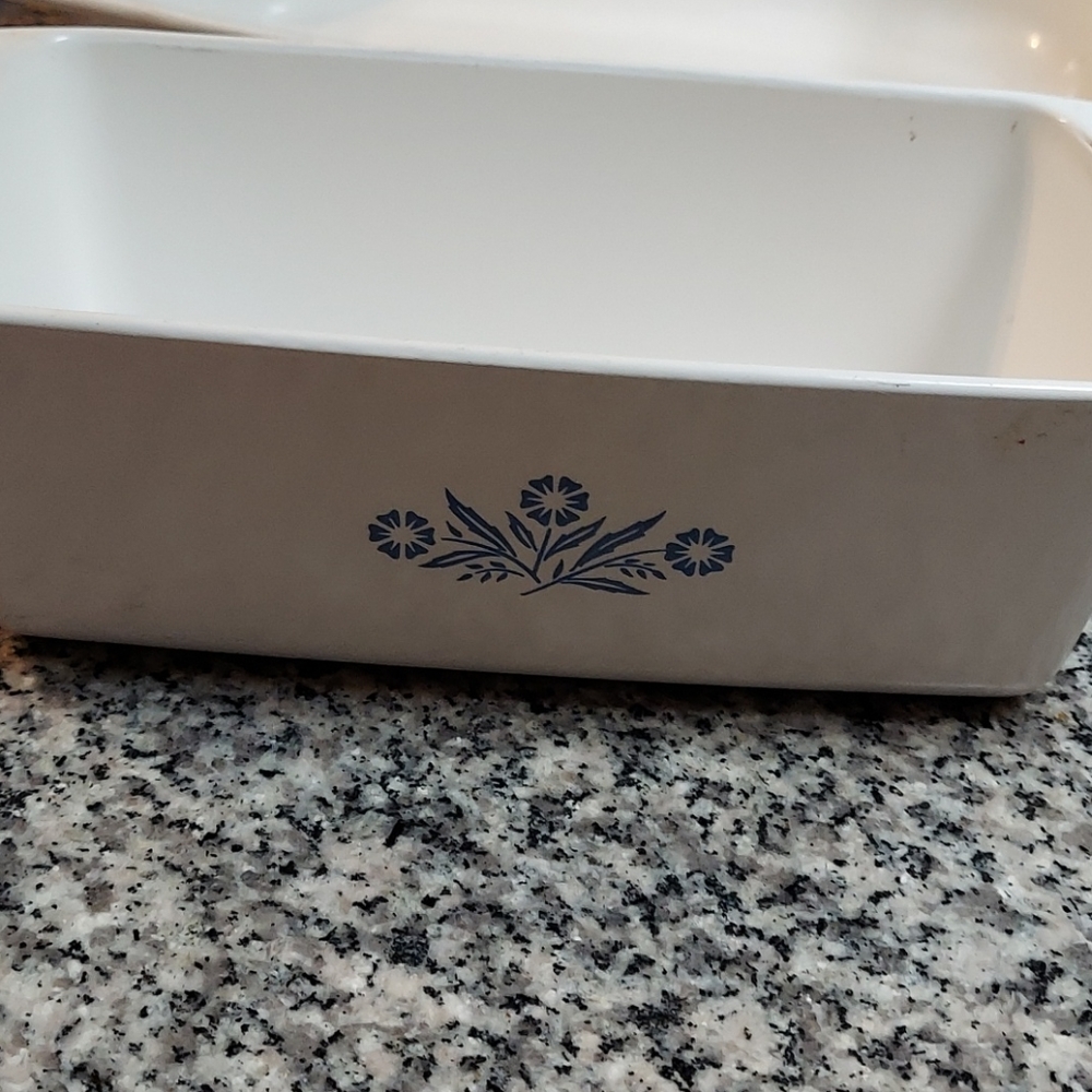 Vintage 1970 Corning Ware - Picture 4 of 8